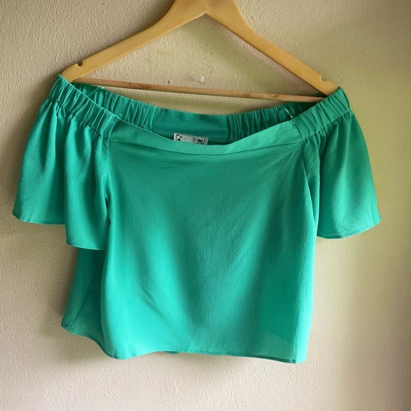 It Girl Off Shoulder Green Chiffon Butterfly Sleeve Blouse. Size Medium - Picture 7 of 11